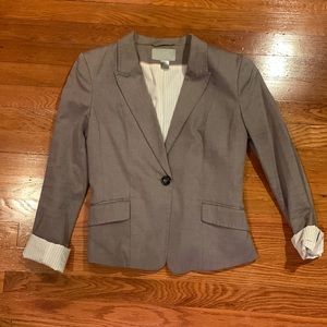 H&M cropped blazer in beige and pinstripe white and grey, size 6